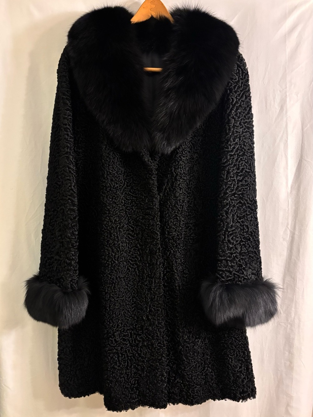 Black Curly-Texture Pea Coat with Plush Fur Trim